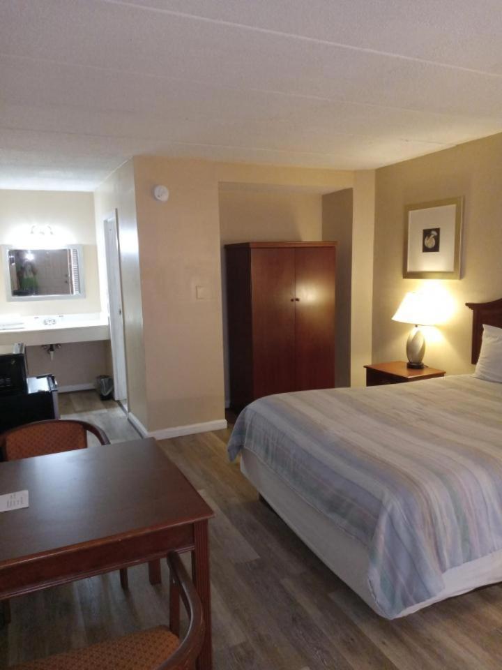 Apm Inn And Suites Winchester Dış mekan fotoğraf