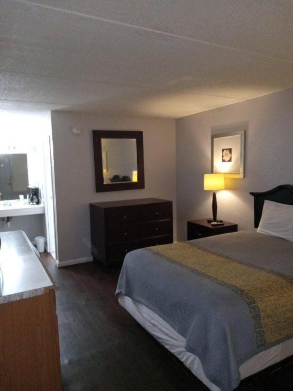 Apm Inn And Suites Winchester Dış mekan fotoğraf