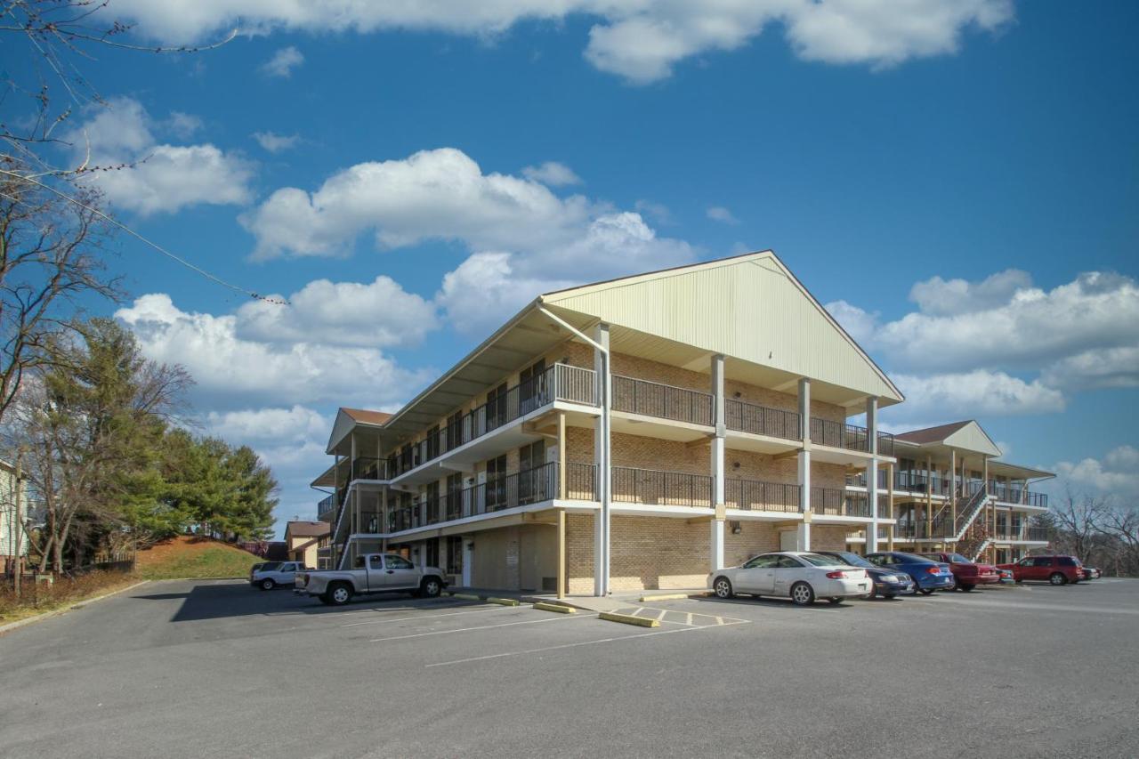 Apm Inn And Suites Winchester Dış mekan fotoğraf